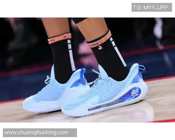 安德玛签约的足球球星是谁？